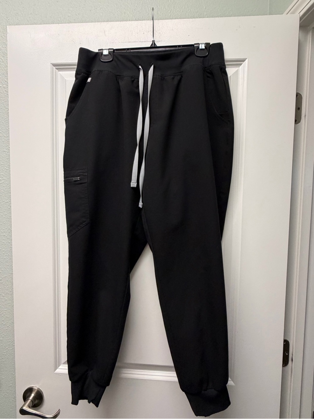 Figs Women's Black Zamora High Waisted Jogger Scrub Pants XL Petite